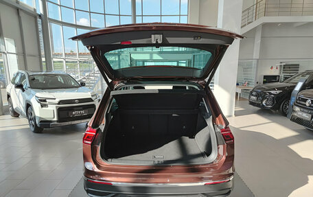 Volkswagen Tiguan II, 2021 год, 3 421 000 рублей, 12 фотография