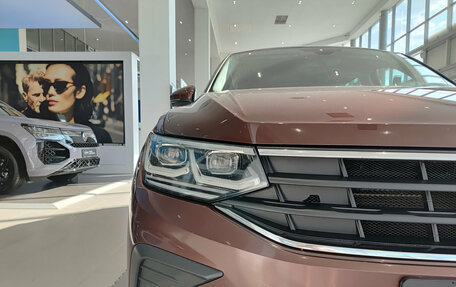 Volkswagen Tiguan II, 2021 год, 3 421 000 рублей, 21 фотография