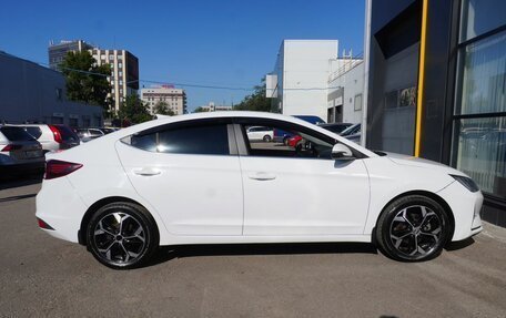 Hyundai Elantra VI рестайлинг, 2019 год, 1 400 000 рублей, 4 фотография