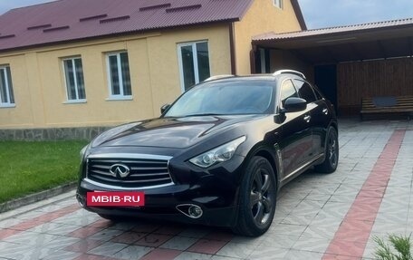 Infiniti FX II, 2010 год, 1 390 000 рублей, 2 фотография