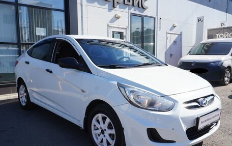 Hyundai Solaris II рестайлинг, 2013 год, 780 000 рублей, 3 фотография