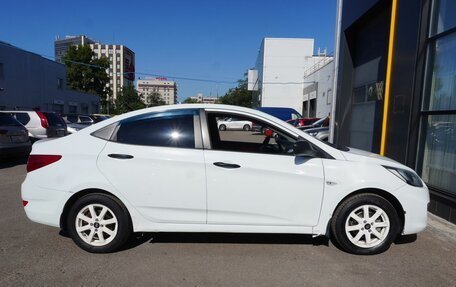 Hyundai Solaris II рестайлинг, 2013 год, 780 000 рублей, 4 фотография