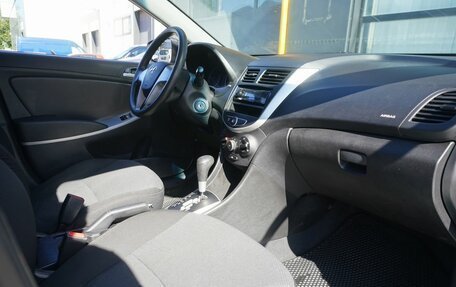 Hyundai Solaris II рестайлинг, 2013 год, 780 000 рублей, 11 фотография