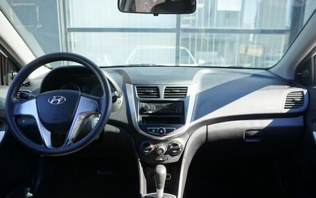 Hyundai Solaris II рестайлинг, 2013 год, 780 000 рублей, 12 фотография