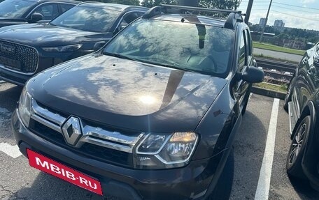 Renault Duster I рестайлинг, 2017 год, 909 000 рублей, 3 фотография