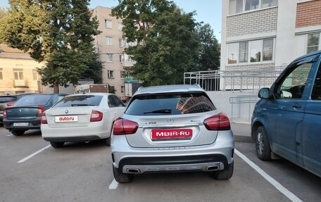 Mercedes-Benz GLA, 2018 год, 2 800 000 рублей, 2 фотография