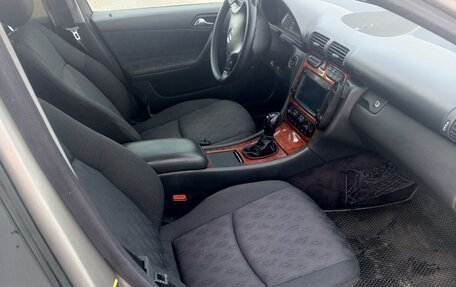 Mercedes-Benz C-Класс, 2004 год, 400 000 рублей, 11 фотография