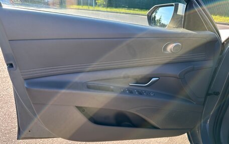 Hyundai Elantra, 2022 год, 1 650 000 рублей, 10 фотография