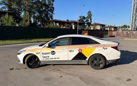 Hyundai Elantra, 2022 год, 1 650 000 рублей, 7 фотография