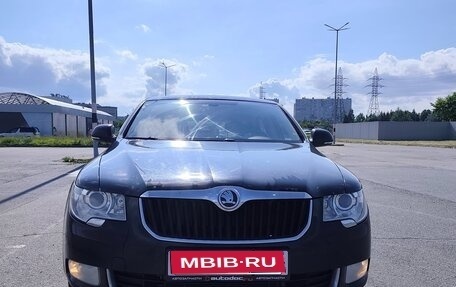 Skoda Superb III рестайлинг, 2012 год, 650 000 рублей, 1 фотография