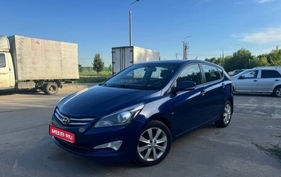 Hyundai Solaris II рестайлинг, 2015 год, 890 000 рублей, 1 фотография