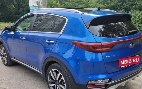 KIA Sportage IV рестайлинг, 2019 год, 2 600 000 рублей, 3 фотография