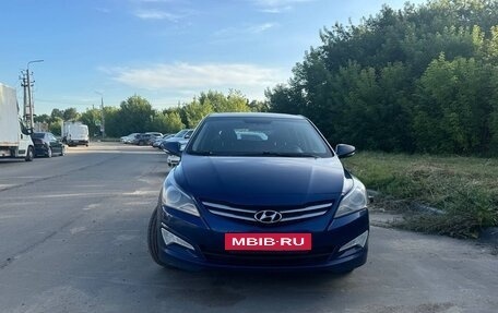 Hyundai Solaris II рестайлинг, 2015 год, 890 000 рублей, 2 фотография