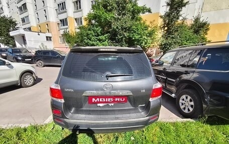 Toyota Highlander III, 2013 год, 2 300 000 рублей, 5 фотография