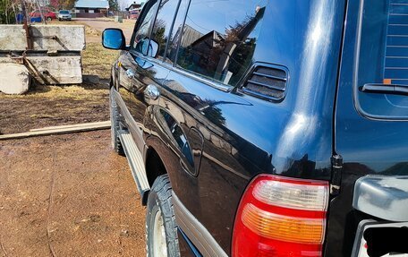 Toyota Land Cruiser 100 рестайлинг 2, 1999 год, 2 100 000 рублей, 3 фотография