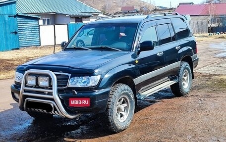 Toyota Land Cruiser 100 рестайлинг 2, 1999 год, 2 100 000 рублей, 2 фотография