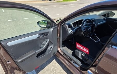 Volkswagen Jetta VI, 2017 год, 1 300 000 рублей, 19 фотография