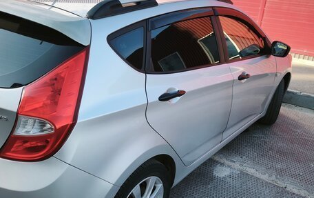 Hyundai Solaris II рестайлинг, 2011 год, 600 000 рублей, 3 фотография