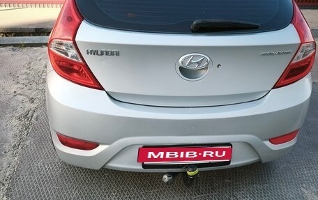 Hyundai Solaris II рестайлинг, 2011 год, 600 000 рублей, 2 фотография