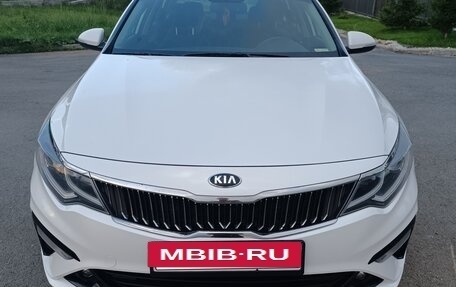 KIA Optima IV, 2018 год, 1 800 000 рублей, 2 фотография
