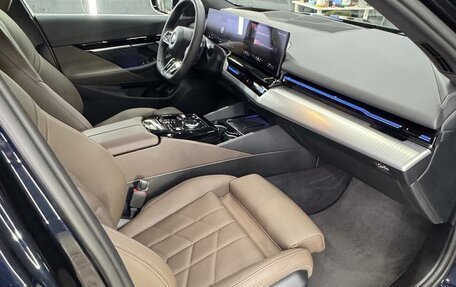 BMW 5 серия, 2024 год, 7 000 000 рублей, 10 фотография
