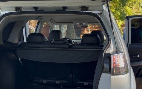 Mitsubishi Outlander III рестайлинг 3, 2010 год, 1 300 000 рублей, 11 фотография