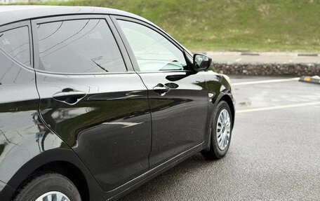 Hyundai Solaris II рестайлинг, 2013 год, 720 000 рублей, 4 фотография