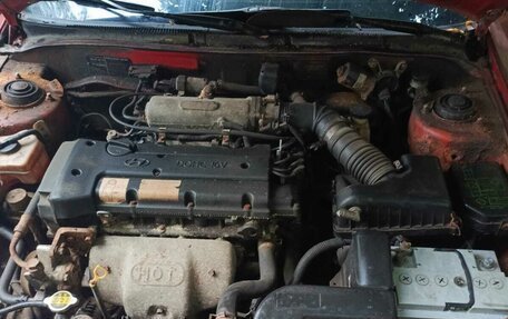Hyundai Elantra III, 1996 год, 10 фотография