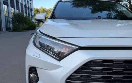 Toyota RAV4, 2020 год, 3 130 000 рублей, 2 фотография