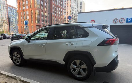 Toyota RAV4, 2020 год, 3 130 000 рублей, 9 фотография