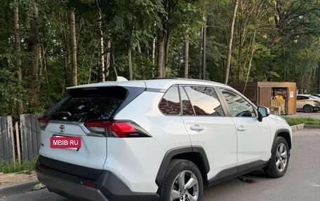 Toyota RAV4, 2020 год, 3 130 000 рублей, 6 фотография