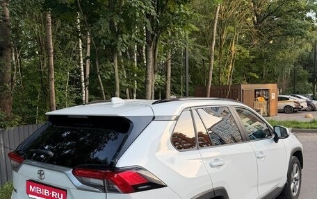 Toyota RAV4, 2020 год, 3 130 000 рублей, 5 фотография