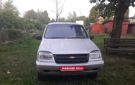 Chevrolet Niva I рестайлинг, 2005 год, 200 000 рублей, 1 фотография