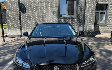 Jaguar XF II, 2017 год, 2 180 000 рублей, 2 фотография