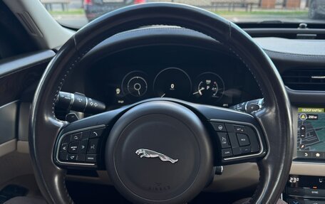 Jaguar XF II, 2017 год, 2 180 000 рублей, 13 фотография