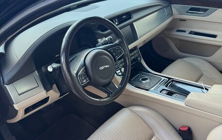 Jaguar XF II, 2017 год, 2 180 000 рублей, 16 фотография