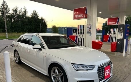 Audi A4, 2018 год, 2 380 000 рублей, 4 фотография