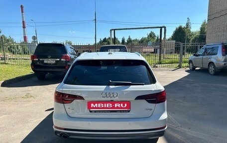 Audi A4, 2018 год, 2 380 000 рублей, 7 фотография