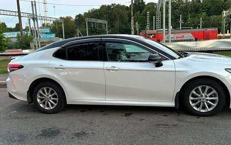 Toyota Camry, 2021 год, 2 200 000 рублей, 6 фотография