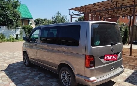 Volkswagen Caravelle T6 рестайлинг, 2022 год, 4 400 000 рублей, 4 фотография