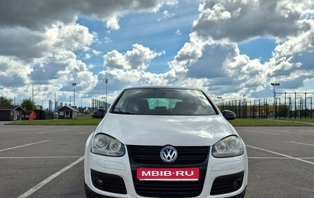 Volkswagen Golf V, 2008 год, 800 000 рублей, 1 фотография