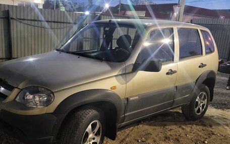 Chevrolet Niva I рестайлинг, 2010 год, 320 000 рублей, 1 фотография