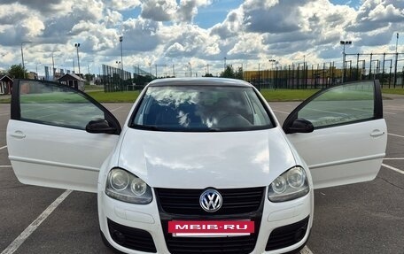 Volkswagen Golf V, 2008 год, 800 000 рублей, 2 фотография
