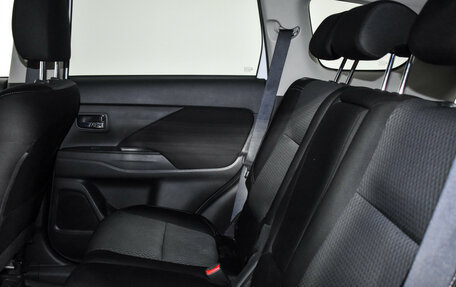 Mitsubishi Outlander III рестайлинг 3, 2019 год, 2 299 000 рублей, 18 фотография