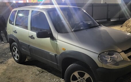 Chevrolet Niva I рестайлинг, 2010 год, 320 000 рублей, 2 фотография