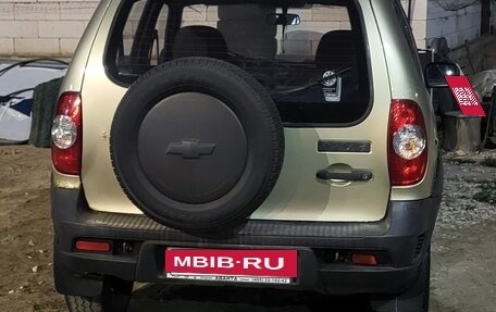 Chevrolet Niva I рестайлинг, 2010 год, 320 000 рублей, 3 фотография