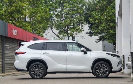 Toyota Highlander, 2026 год, 6 580 000 рублей, 7 фотография