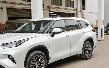 Toyota Highlander, 2026 год, 6 580 000 рублей, 10 фотография