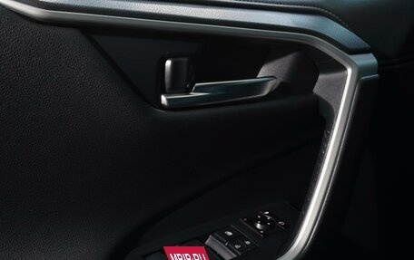 Toyota RAV4, 2021 год, 3 280 000 рублей, 24 фотография