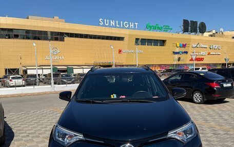 Toyota RAV4, 2018 год, 3 300 000 рублей, 1 фотография